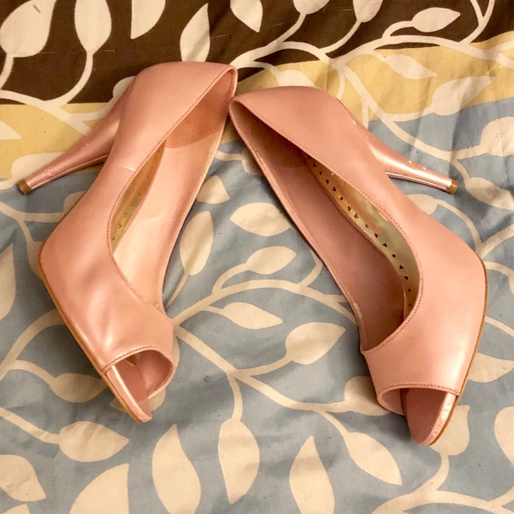 BCBG Baby Pink Peep Toe Pumps💕